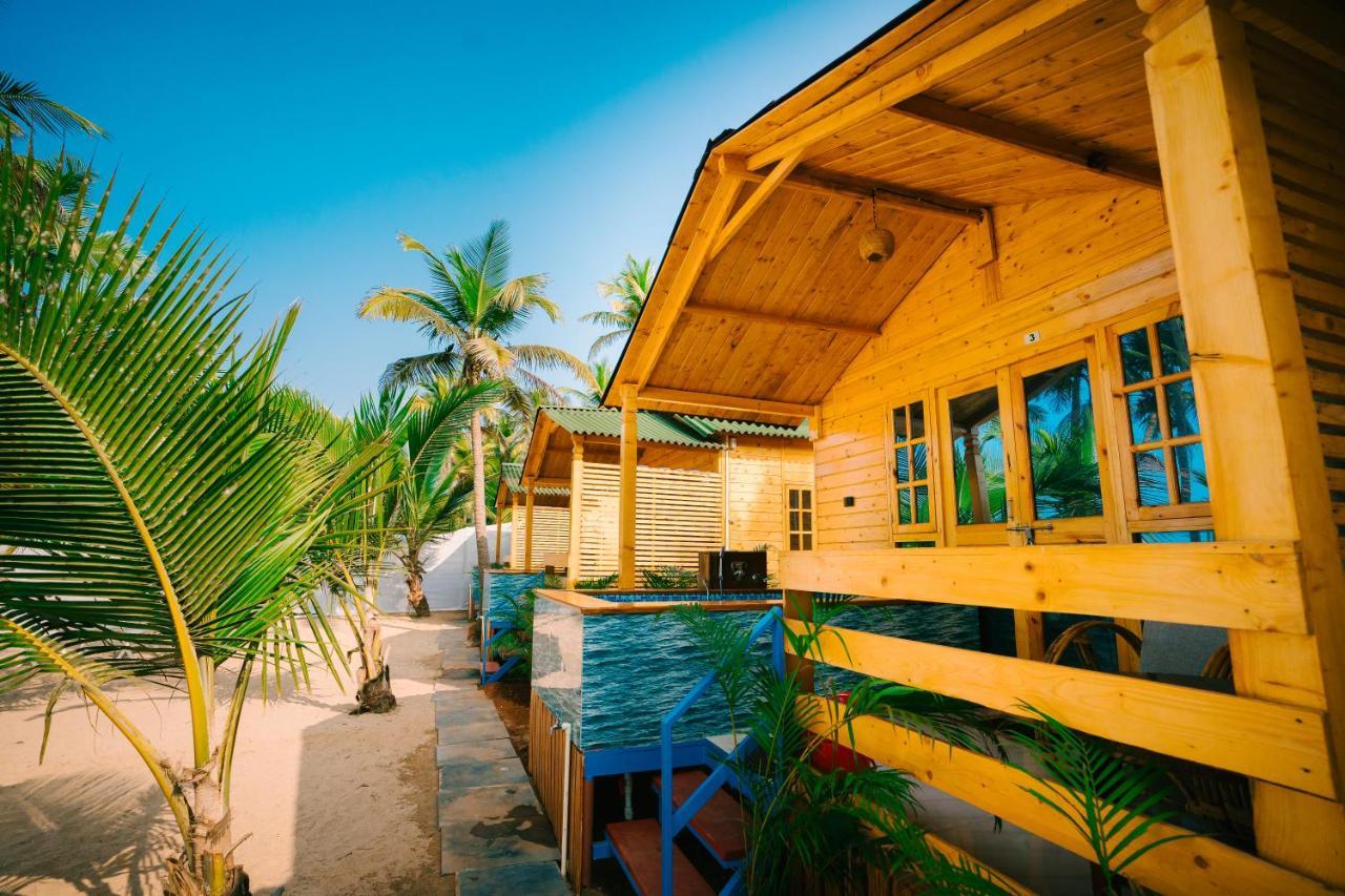Orange Sky Beach Bungalow Агонда Екстериор снимка