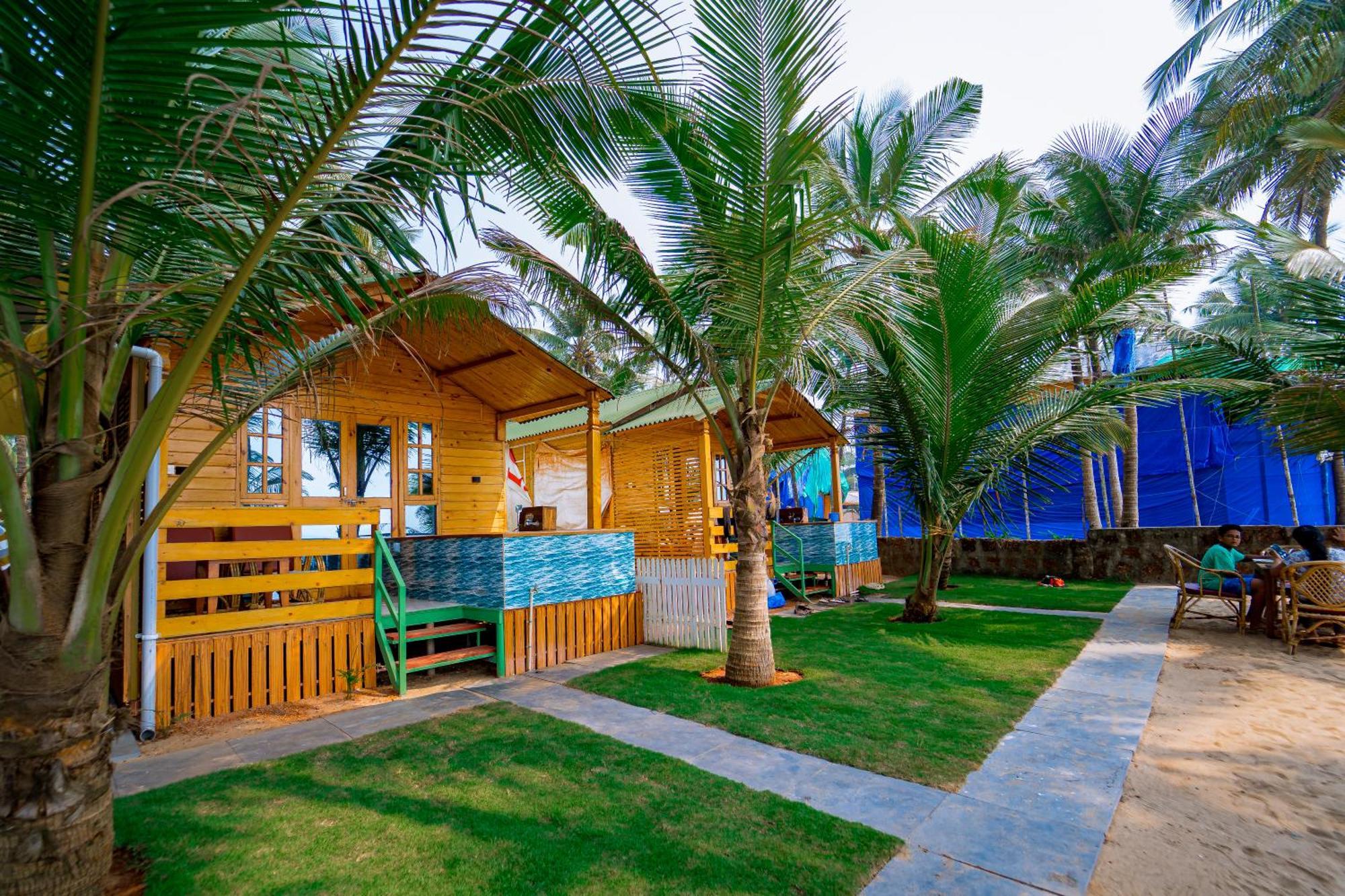 Orange Sky Beach Bungalow Агонда Екстериор снимка