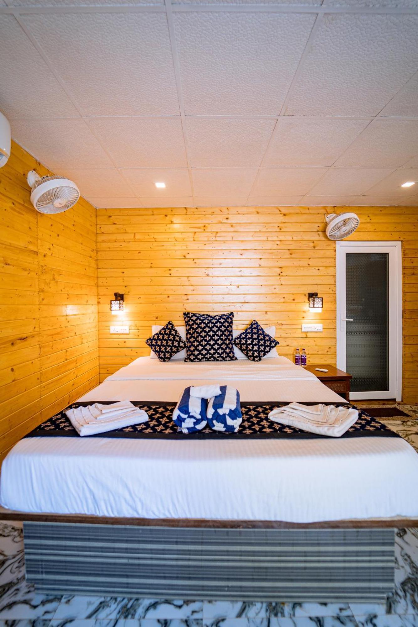 Orange Sky Beach Bungalow Агонда Екстериор снимка