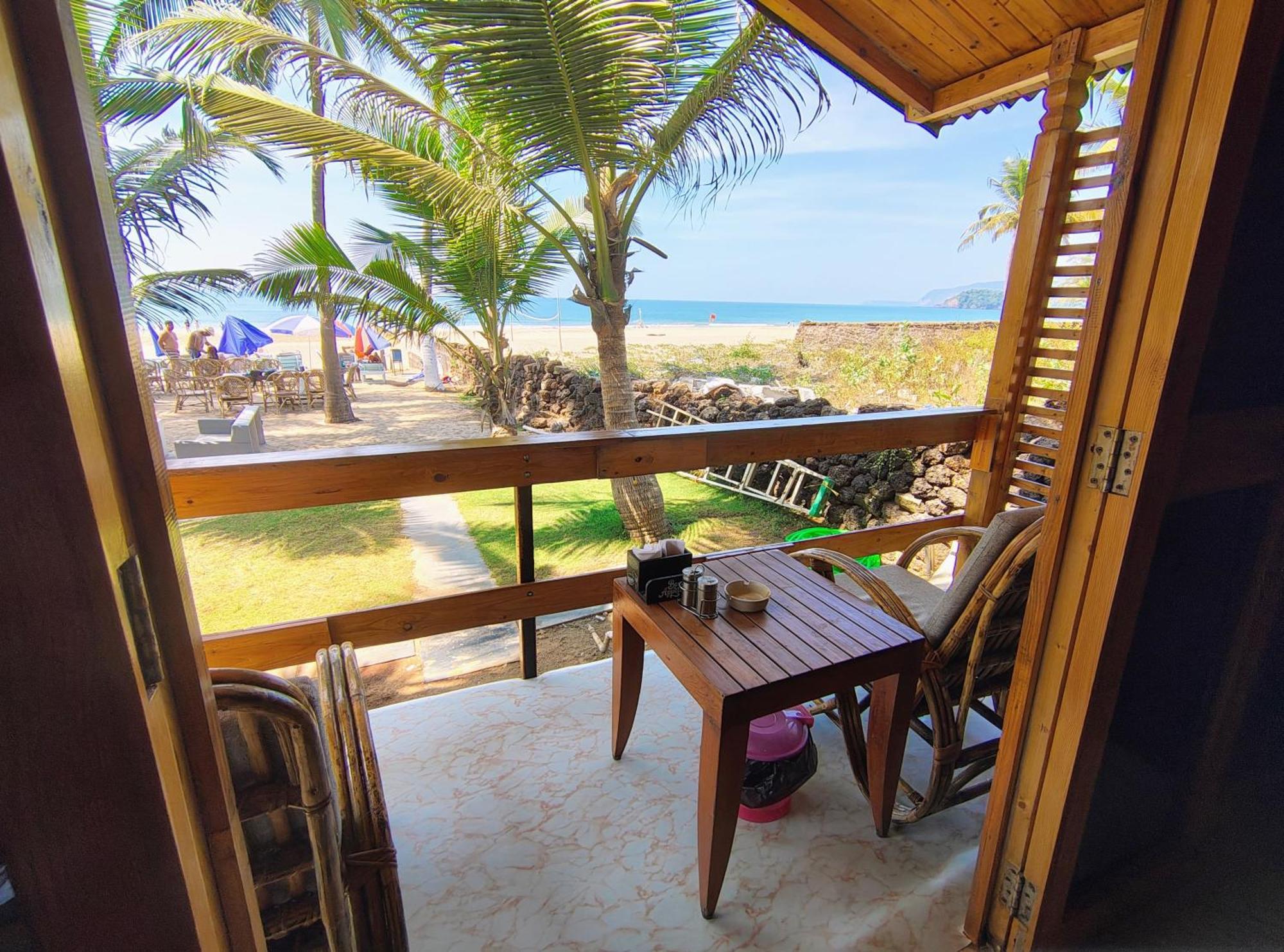 Orange Sky Beach Bungalow Агонда Екстериор снимка